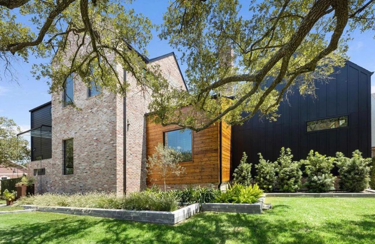 Augusta Kelly & Co., LLC